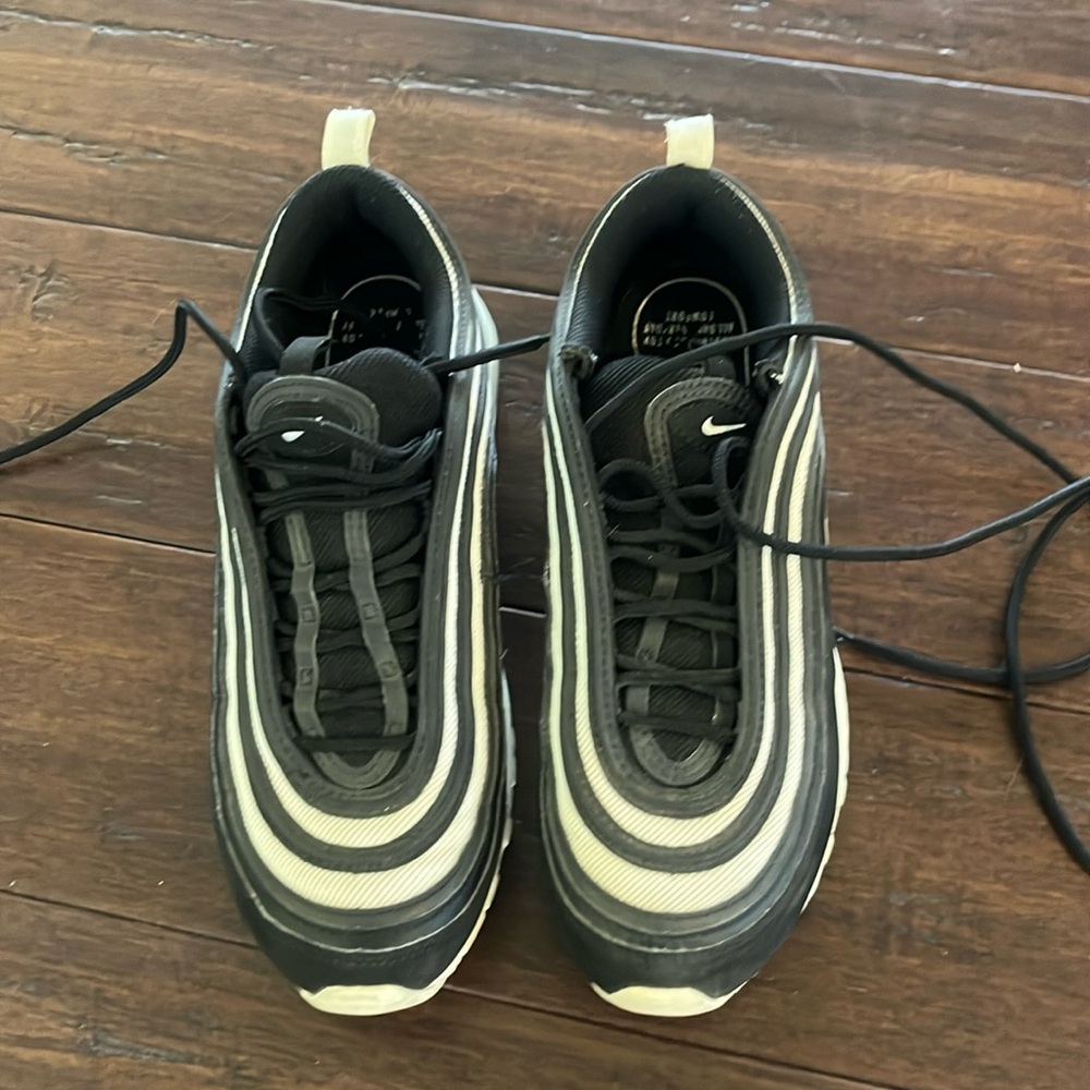 Like new Nike Air Max 97 shoes